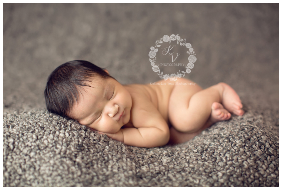 newborn snuggle pose