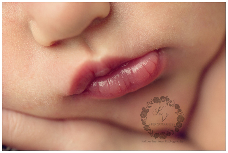macro newborn lips