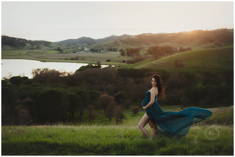 flowing dress rolling hills maternity session